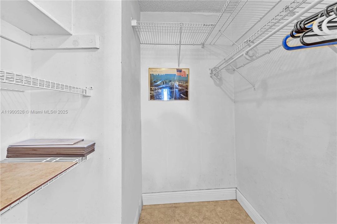 For Sale: $120,000 (2 beds, 2 baths, 850 Square Feet)