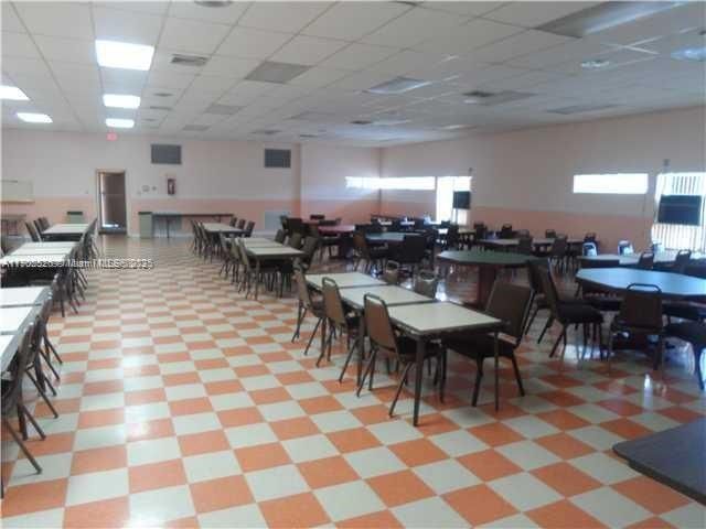 For Sale: $120,000 (2 beds, 2 baths, 850 Square Feet)