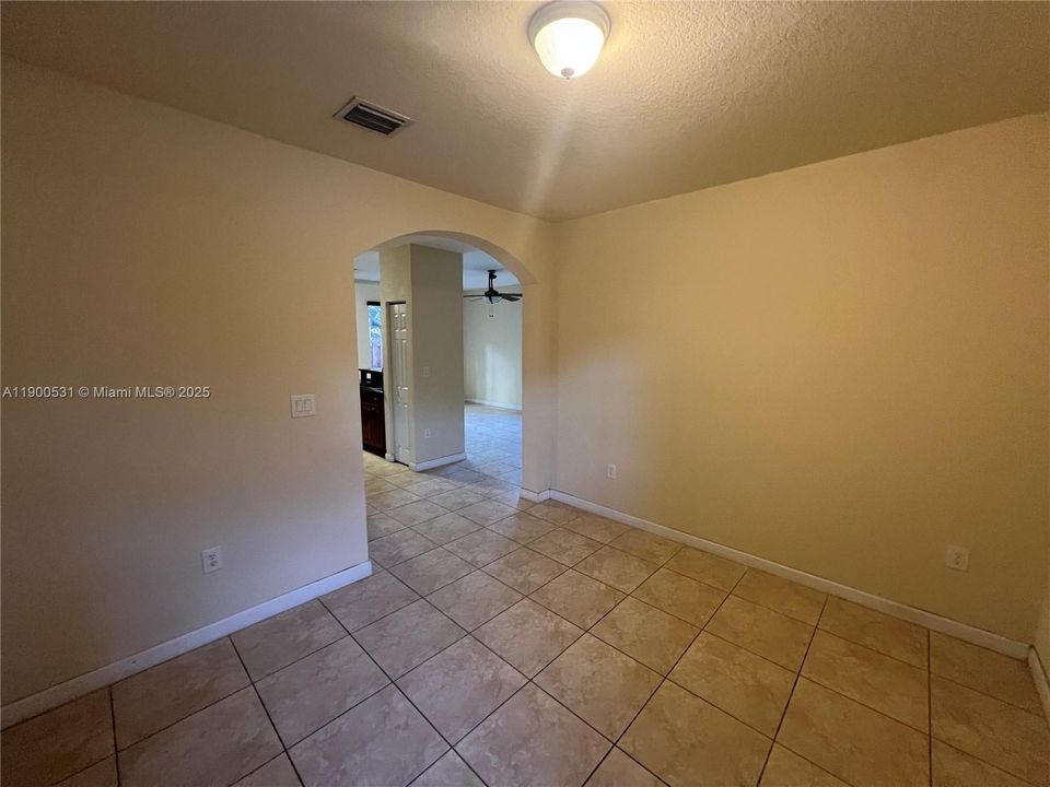 For Rent: $2,450 (3 beds, 3 baths, 1459 Square Feet)