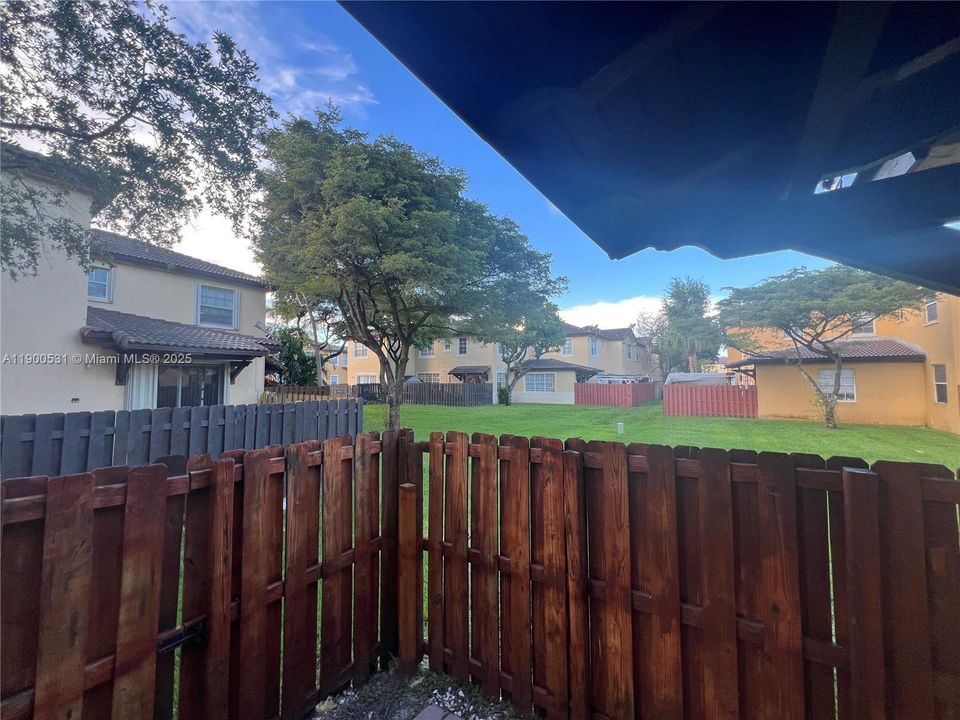 For Rent: $2,450 (3 beds, 3 baths, 1459 Square Feet)