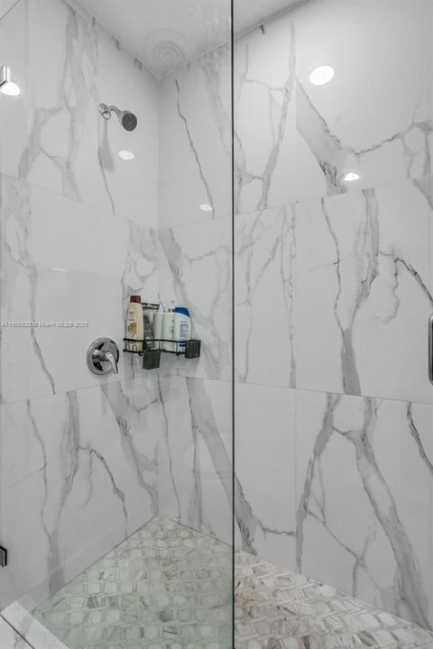 На продажу: $650,000 (4 спален, 2 ванн, 1774 Квадратных фут)