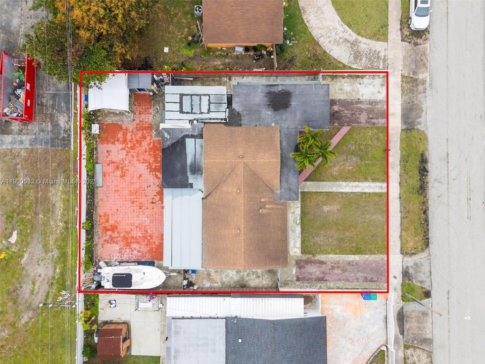 На продажу: $650,000 (4 спален, 2 ванн, 1774 Квадратных фут)