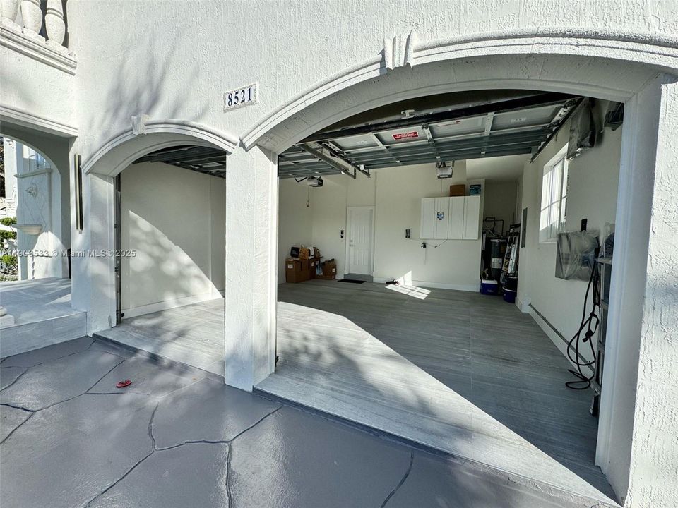 For Sale: $1,500,000 (5 beds, 3 baths, 3504 Square Feet)