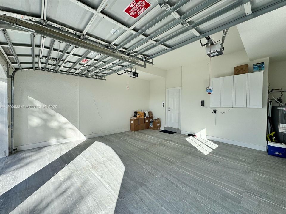 For Sale: $1,500,000 (5 beds, 3 baths, 3504 Square Feet)