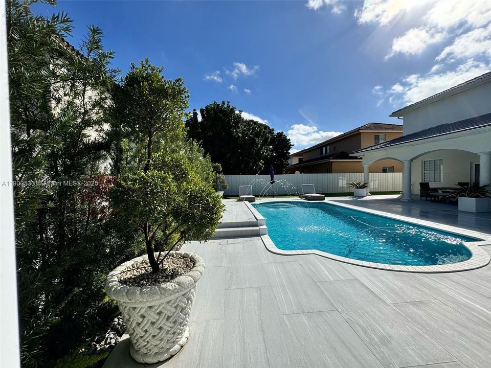 For Sale: $1,500,000 (5 beds, 3 baths, 3504 Square Feet)