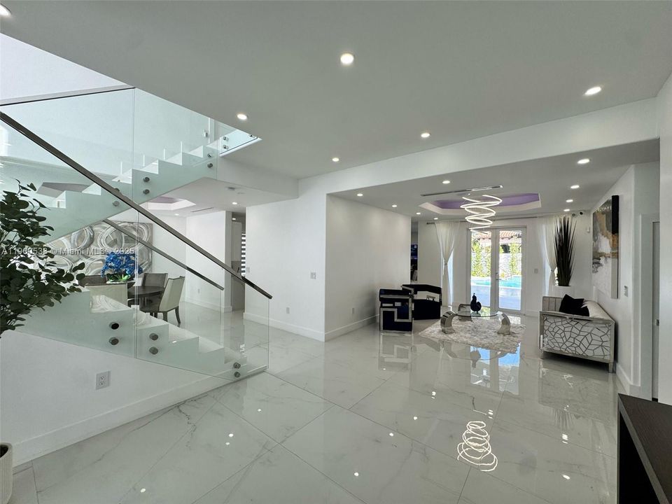 For Sale: $1,500,000 (5 beds, 3 baths, 3504 Square Feet)