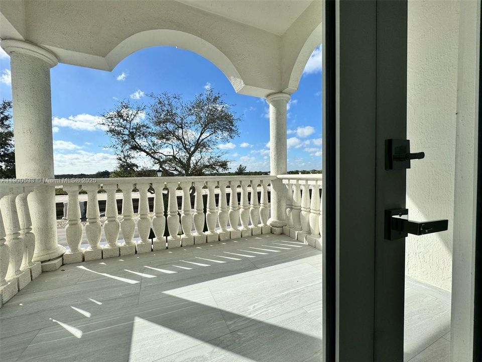 For Sale: $1,500,000 (5 beds, 3 baths, 3504 Square Feet)