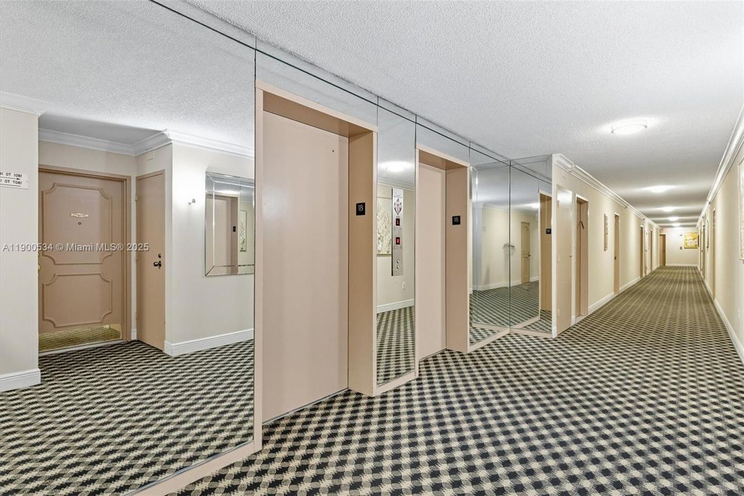 Active With Contract: $2,400 (2 beds, 2 baths, 1100 Square Feet)