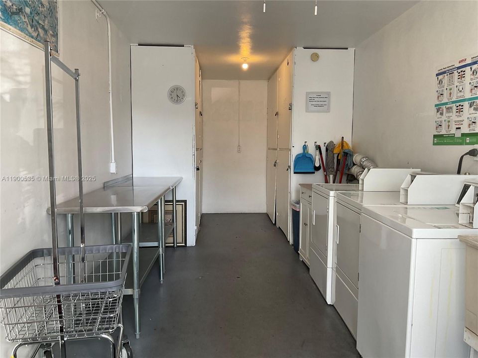 For Rent: $1,575 (1 beds, 1 baths, 564 Square Feet)