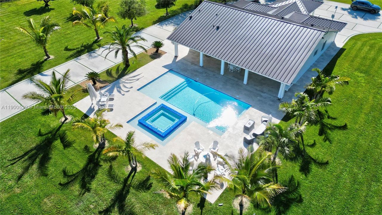 待售: $2,999,000 (5 贝兹, 4 浴室, 3034 平方英尺)