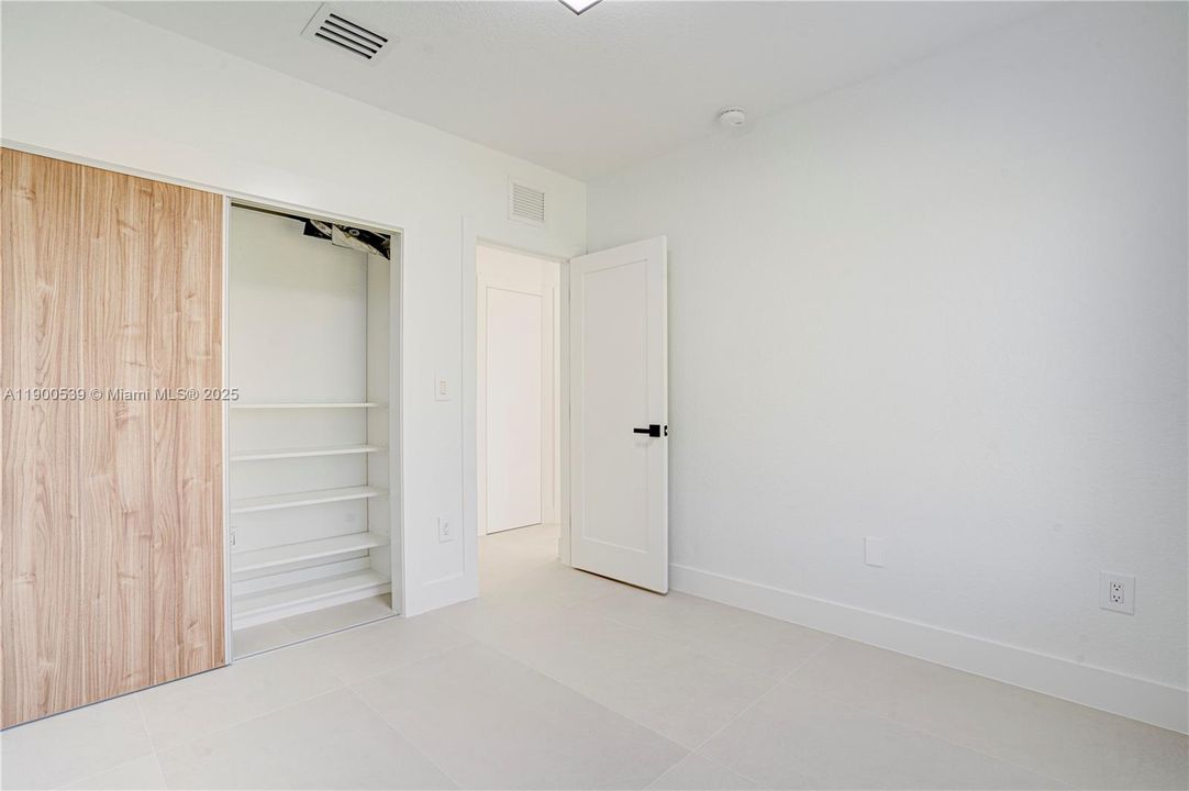 待售: $2,999,000 (5 贝兹, 4 浴室, 3034 平方英尺)