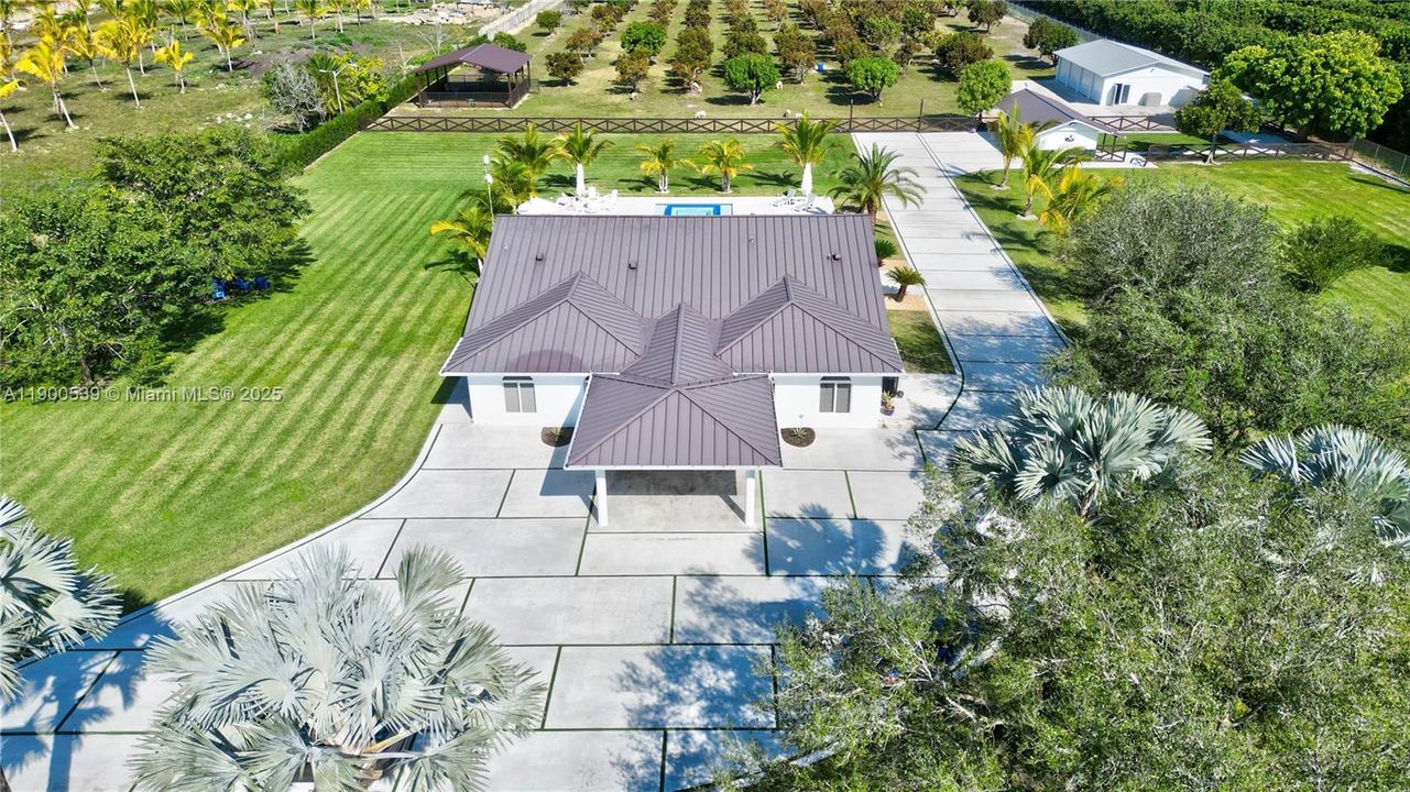 待售: $2,999,000 (5 贝兹, 4 浴室, 3034 平方英尺)