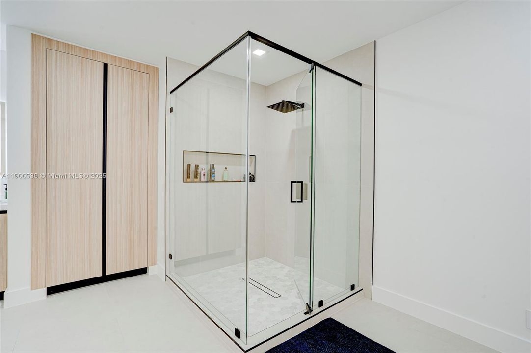 待售: $2,999,000 (5 贝兹, 4 浴室, 3034 平方英尺)