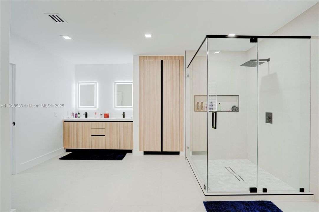 待售: $2,999,000 (5 贝兹, 4 浴室, 3034 平方英尺)