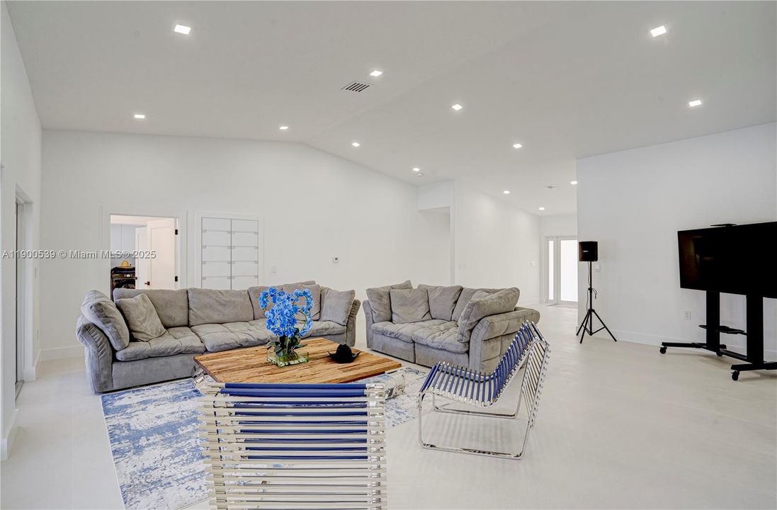 待售: $2,999,000 (5 贝兹, 4 浴室, 3034 平方英尺)