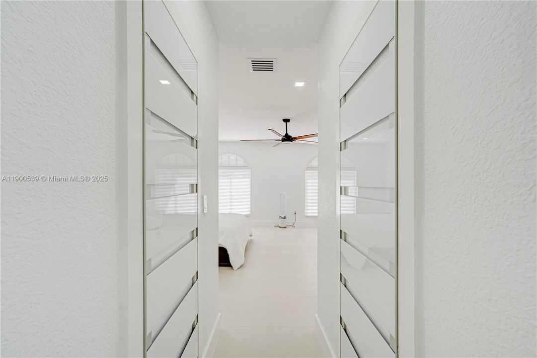 待售: $2,999,000 (5 贝兹, 4 浴室, 3034 平方英尺)