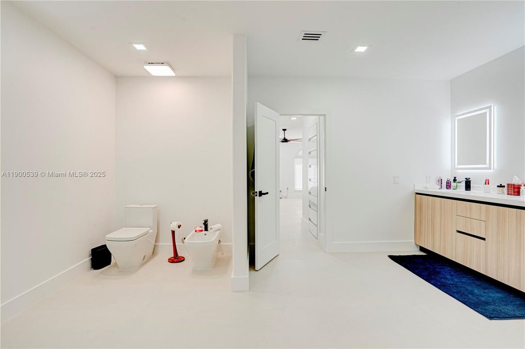 待售: $2,999,000 (5 贝兹, 4 浴室, 3034 平方英尺)