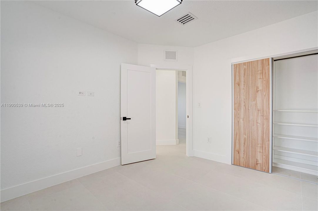 待售: $2,999,000 (5 贝兹, 4 浴室, 3034 平方英尺)