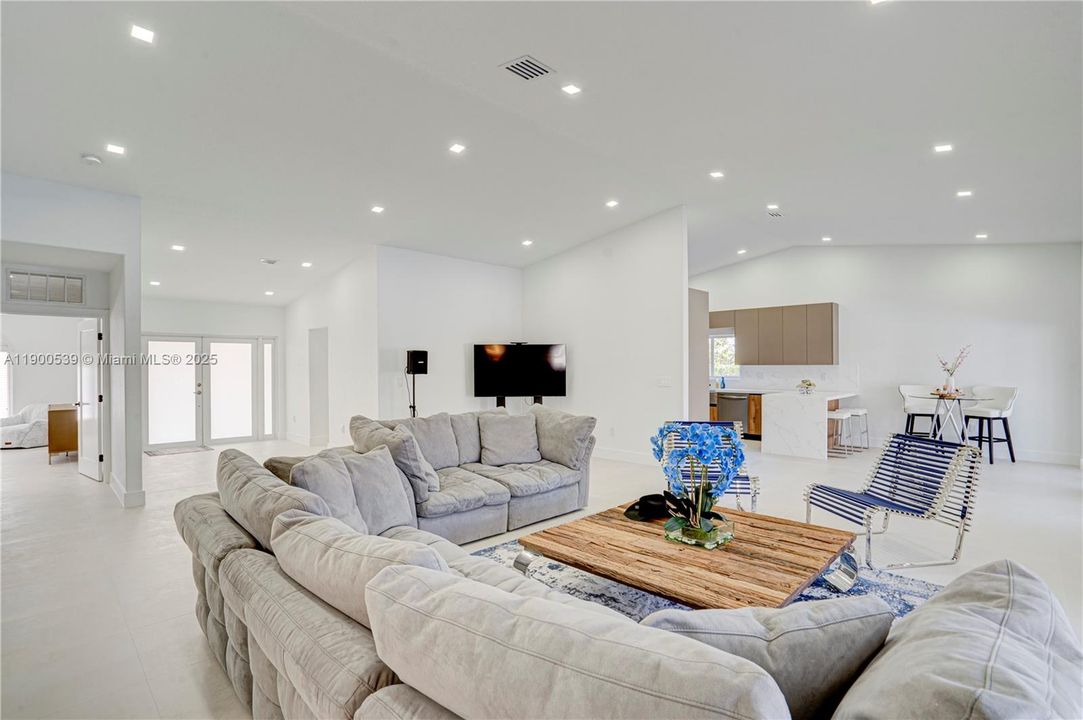 待售: $2,999,000 (5 贝兹, 4 浴室, 3034 平方英尺)