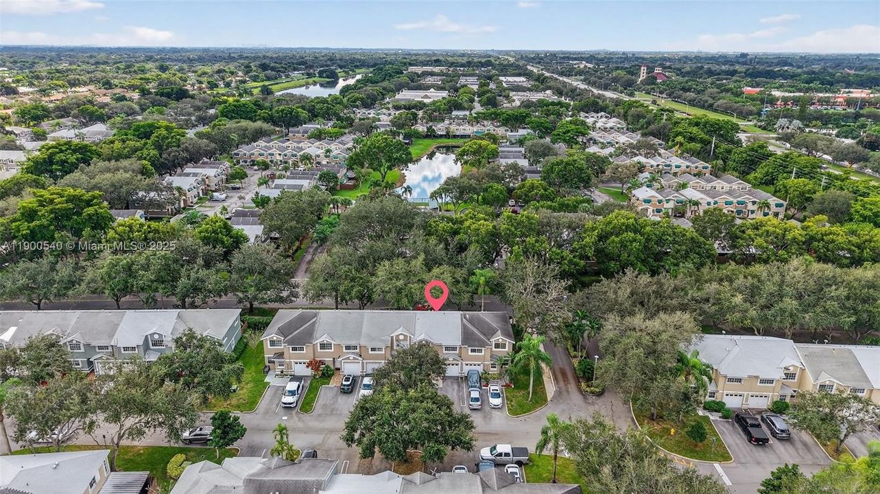 合同活跃: $449,900 (3 贝兹, 2 浴室, 1350 平方英尺)