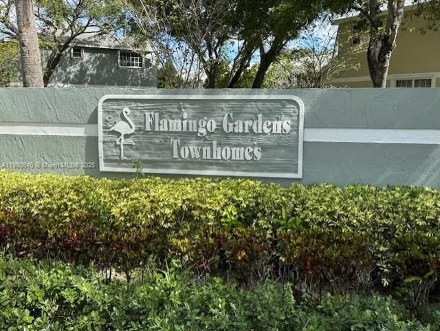 合同活跃: $449,900 (3 贝兹, 2 浴室, 1350 平方英尺)