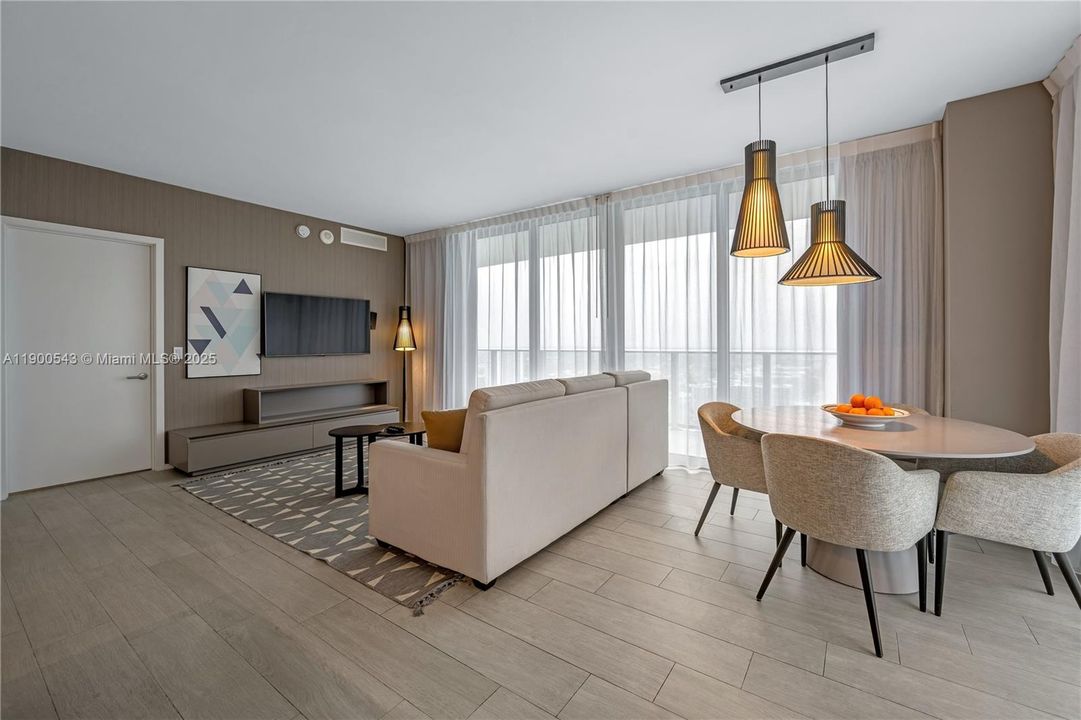 For Rent: $8,000 (2 beds, 2 baths, 1075 Square Feet)