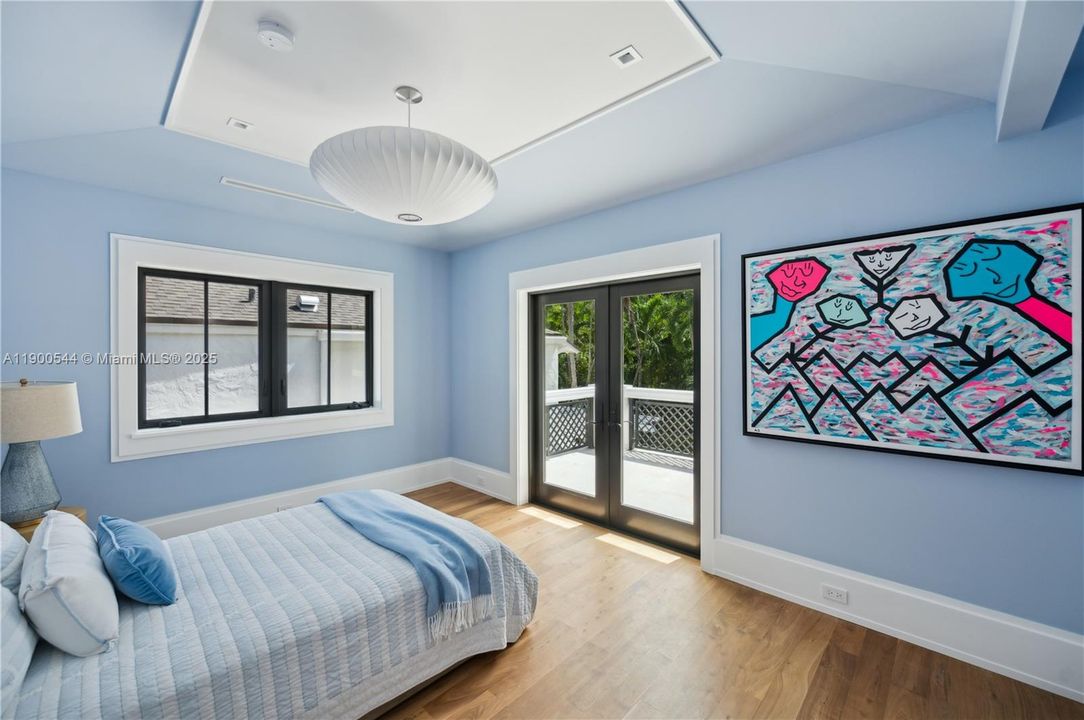 На продажу: $13,500,000 (6 спален, 5 ванн, 6707 Квадратных фут)