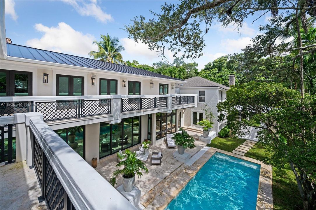 На продажу: $13,500,000 (6 спален, 5 ванн, 6707 Квадратных фут)