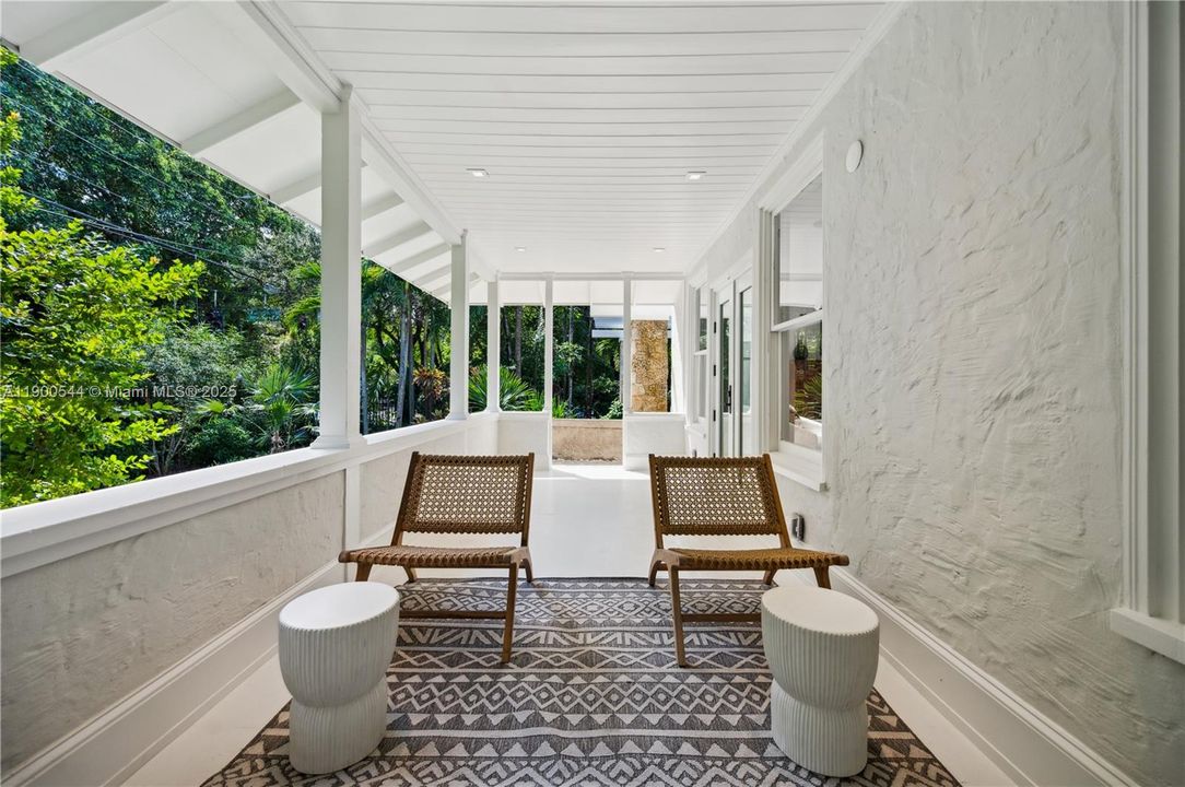 На продажу: $13,500,000 (6 спален, 5 ванн, 6707 Квадратных фут)