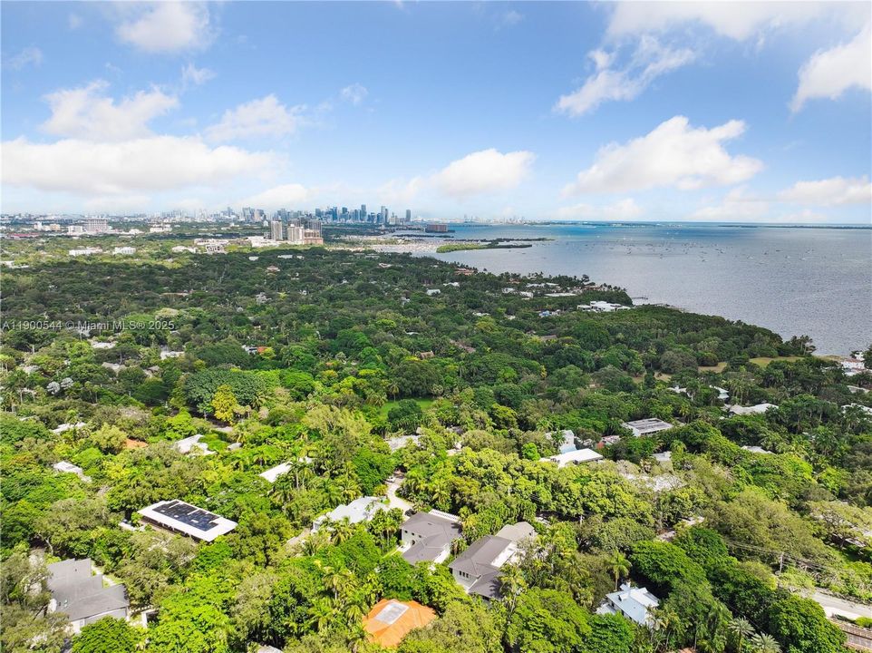 На продажу: $13,500,000 (6 спален, 5 ванн, 6707 Квадратных фут)