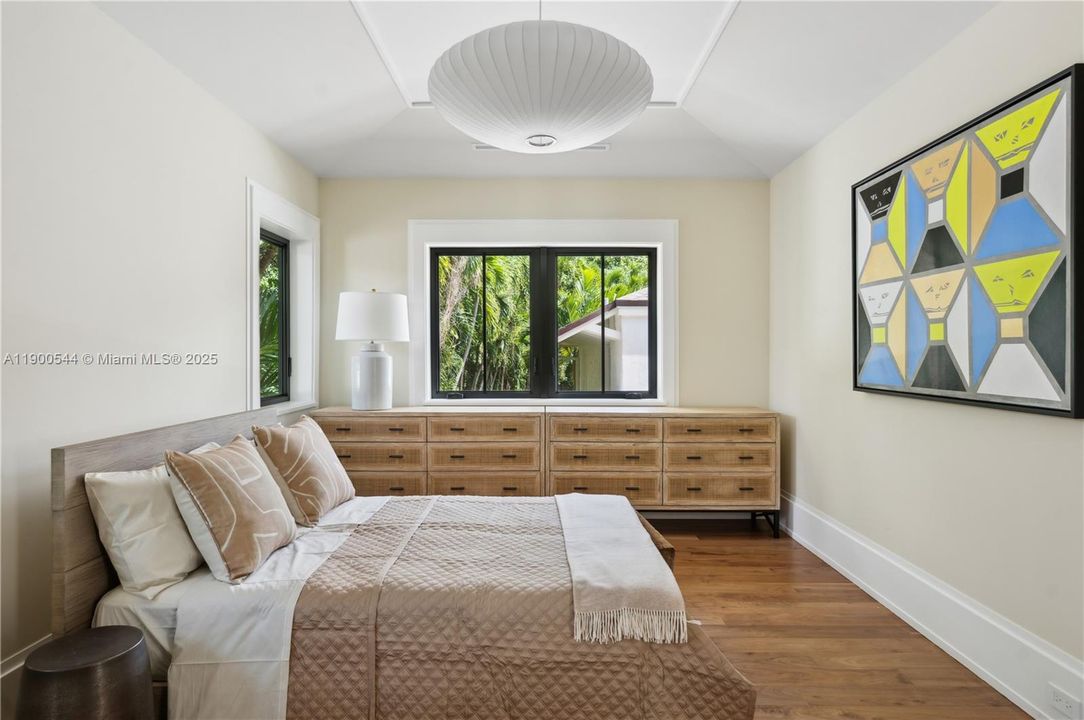 На продажу: $13,500,000 (6 спален, 5 ванн, 6707 Квадратных фут)