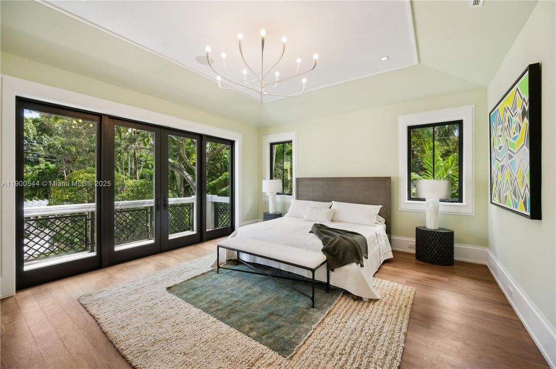 На продажу: $13,500,000 (6 спален, 5 ванн, 6707 Квадратных фут)