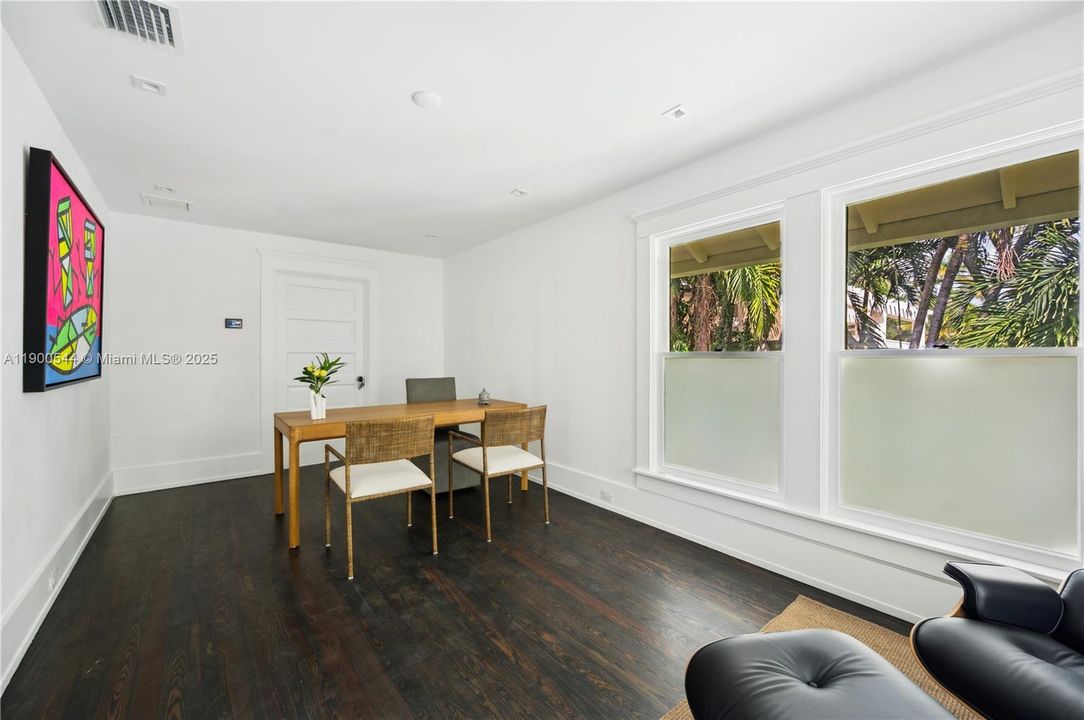 На продажу: $13,500,000 (6 спален, 5 ванн, 6707 Квадратных фут)