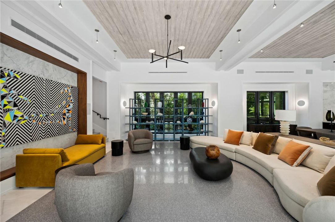 На продажу: $13,500,000 (6 спален, 5 ванн, 6707 Квадратных фут)