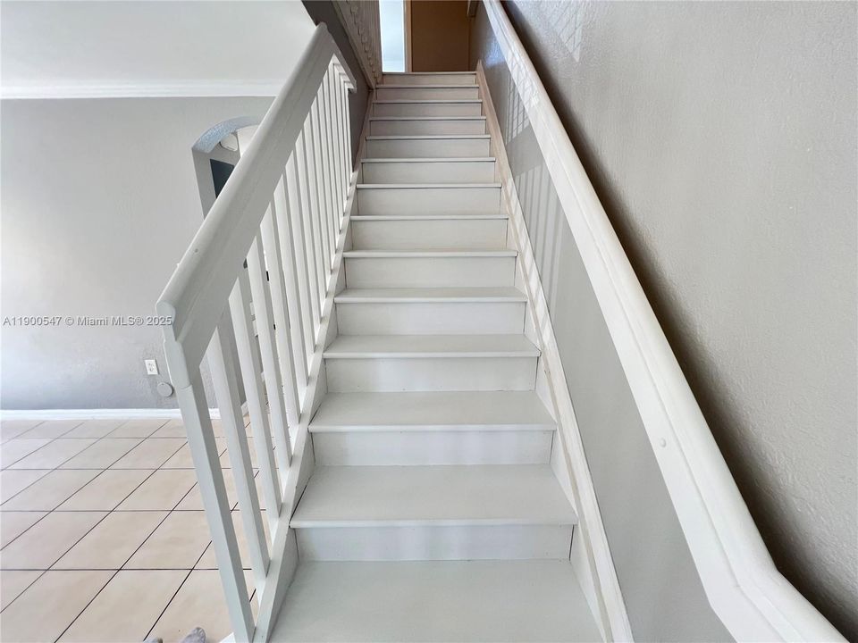 Recently Rented: $2,800 (3 beds, 2 baths, 1470 Square Feet)