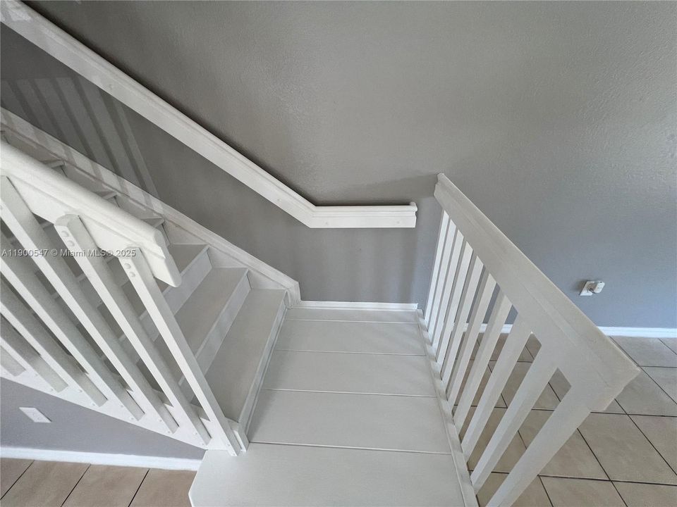 Recently Rented: $2,800 (3 beds, 2 baths, 1470 Square Feet)