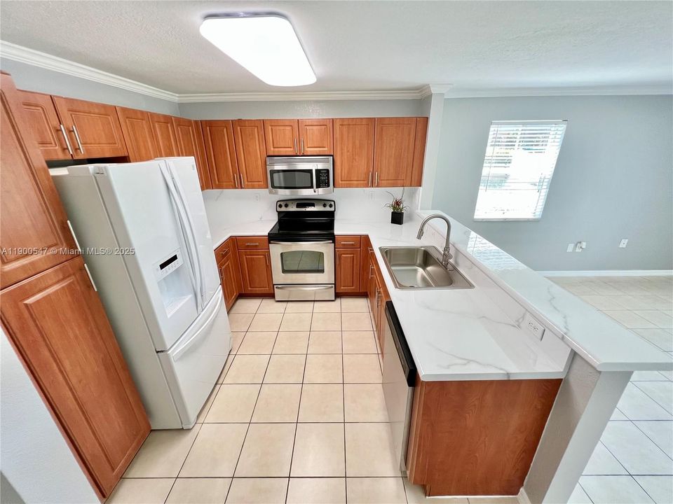 Recently Rented: $2,800 (3 beds, 2 baths, 1470 Square Feet)