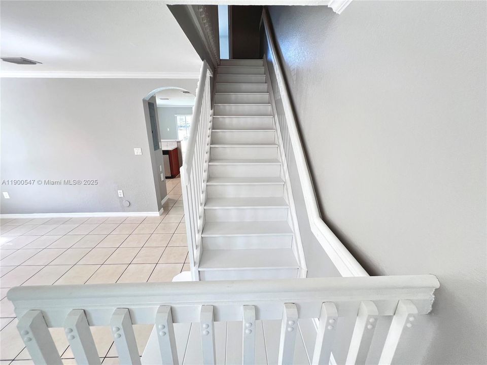 Recently Rented: $2,800 (3 beds, 2 baths, 1470 Square Feet)