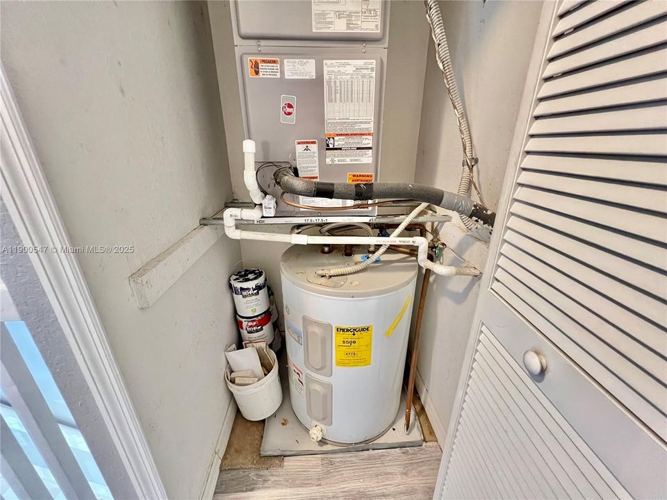 Recently Rented: $2,800 (3 beds, 2 baths, 1470 Square Feet)