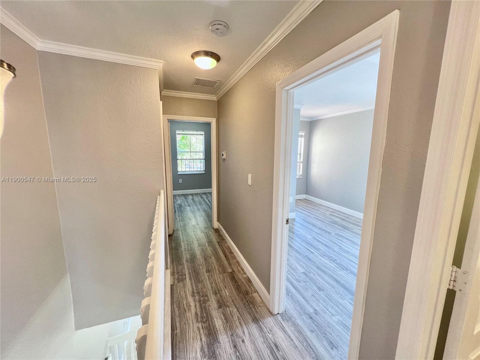 Recently Rented: $2,800 (3 beds, 2 baths, 1470 Square Feet)