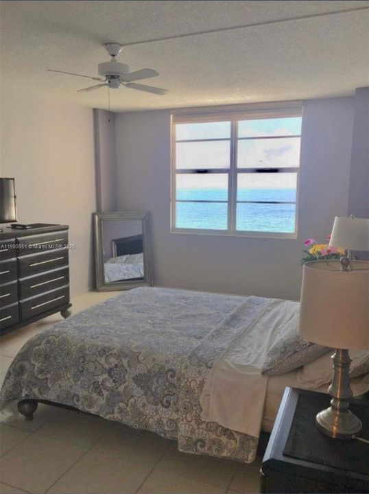 For Rent: $5,900 (2 beds, 2 baths, 1095 Square Feet)