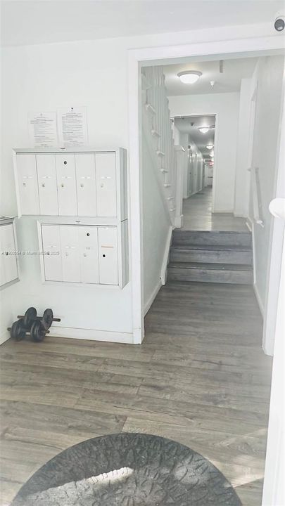 合同活跃: $2,300 (1 贝兹, 1 浴室, 550 平方英尺)