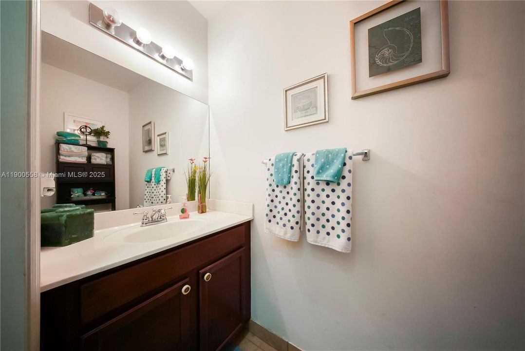 For Sale: $595,000 (5 beds, 2 baths, 2380 Square Feet)