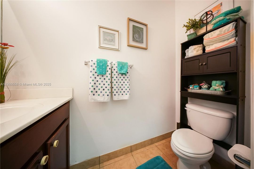 For Sale: $595,000 (5 beds, 2 baths, 2380 Square Feet)