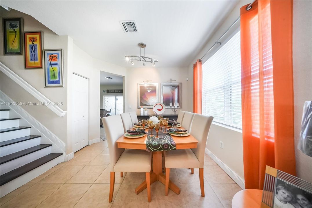 For Sale: $595,000 (5 beds, 2 baths, 2380 Square Feet)