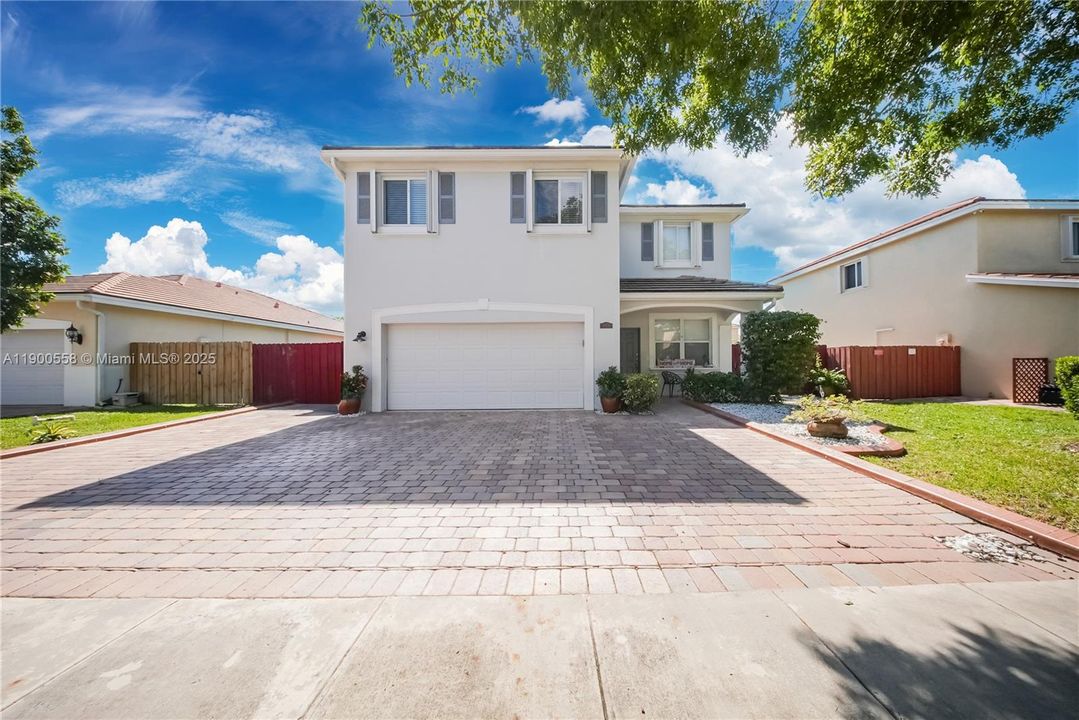 For Sale: $595,000 (5 beds, 2 baths, 2380 Square Feet)