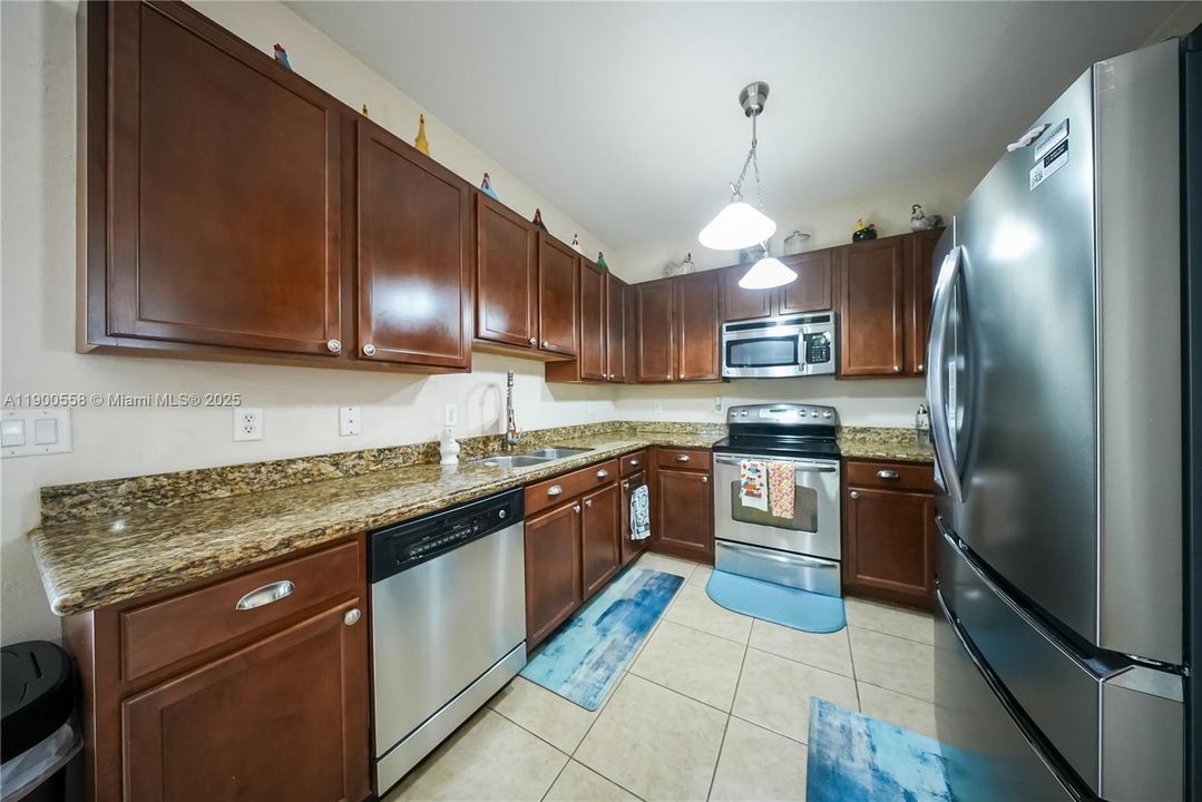 For Sale: $595,000 (5 beds, 2 baths, 2380 Square Feet)