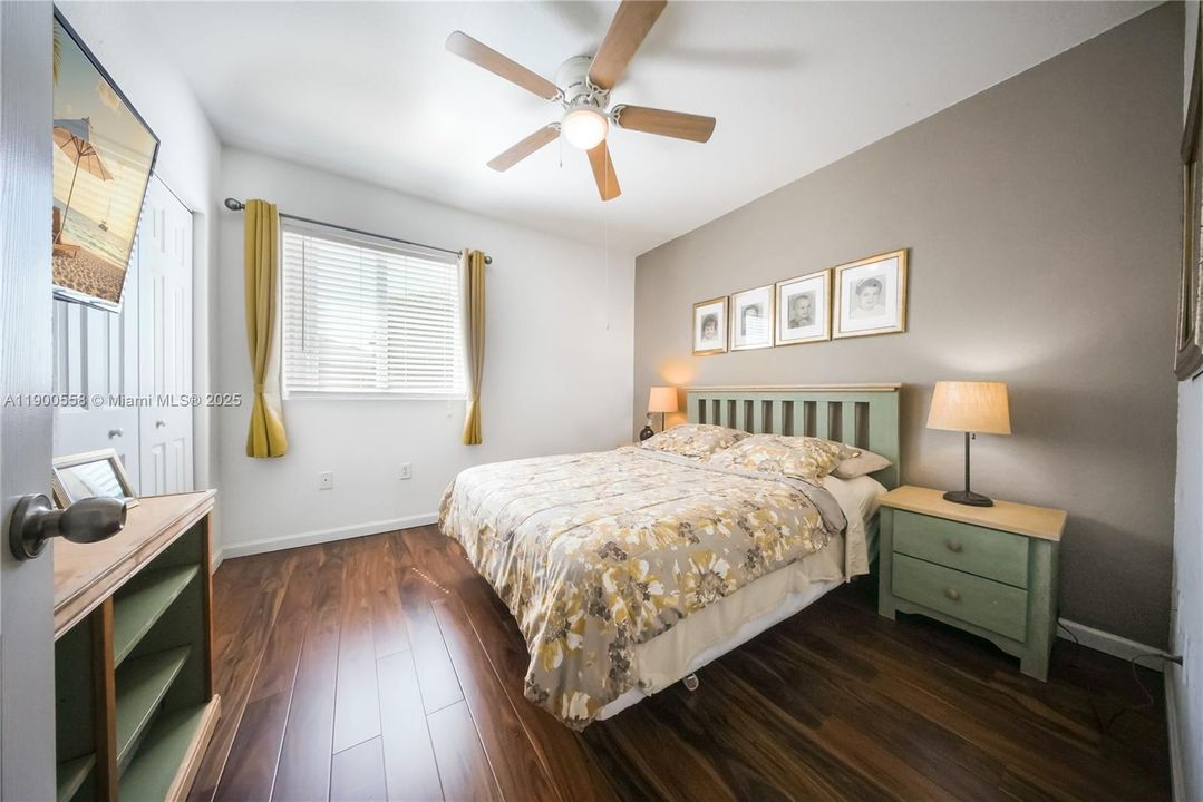 For Sale: $595,000 (5 beds, 2 baths, 2380 Square Feet)