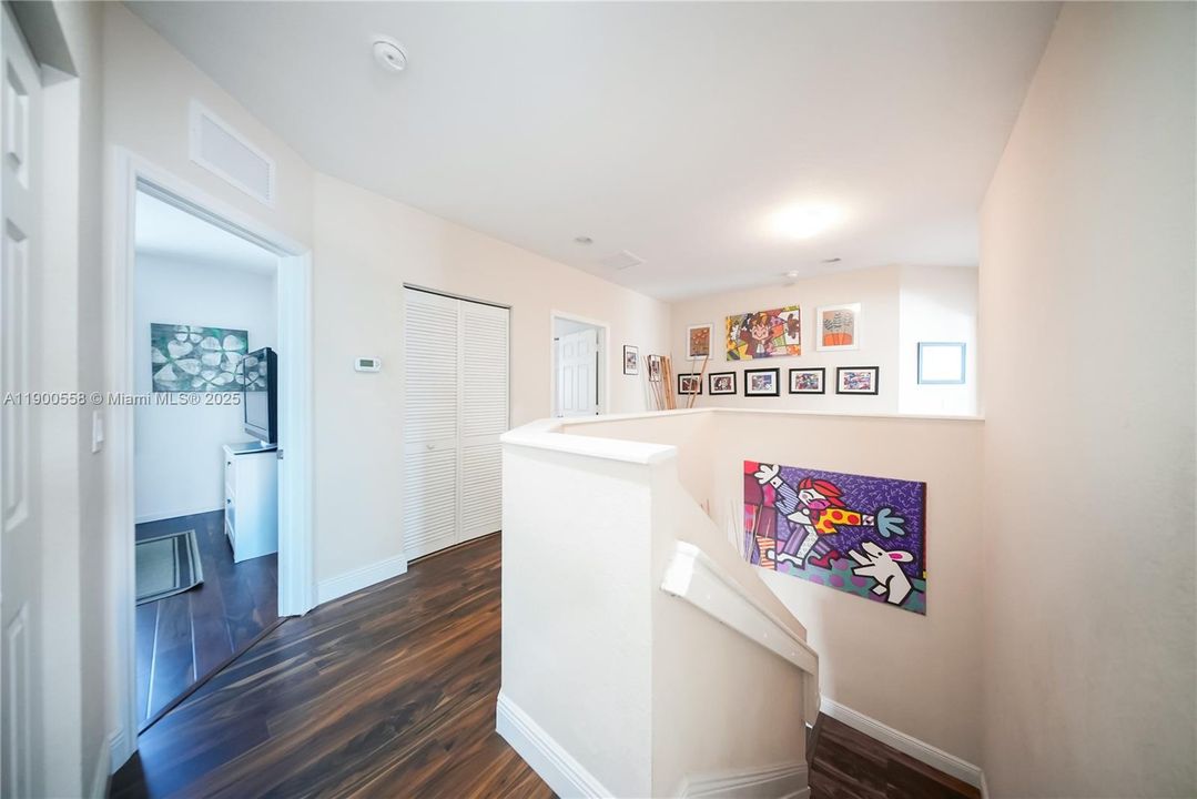 For Sale: $595,000 (5 beds, 2 baths, 2380 Square Feet)