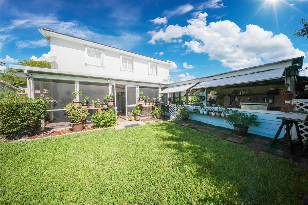 For Sale: $595,000 (5 beds, 2 baths, 2380 Square Feet)